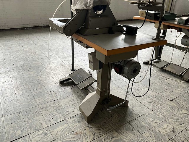 Brother dt6 b925 armafwaards=kapnaad machine - afbeelding 5 van  8