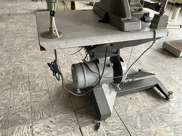 Brother dt6 b925 armafwaards=kapnaad machine - afbeelding 7 van  9