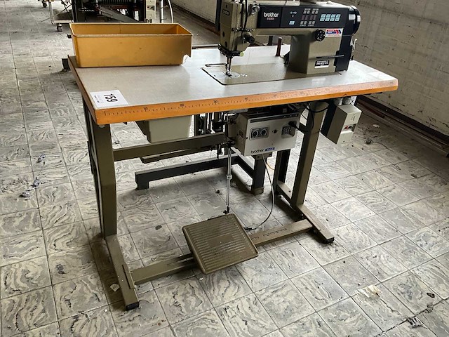 Brother exedra db2 b737 913 snelnaaier met langstukstapelaar beisler - afbeelding 1 van  3