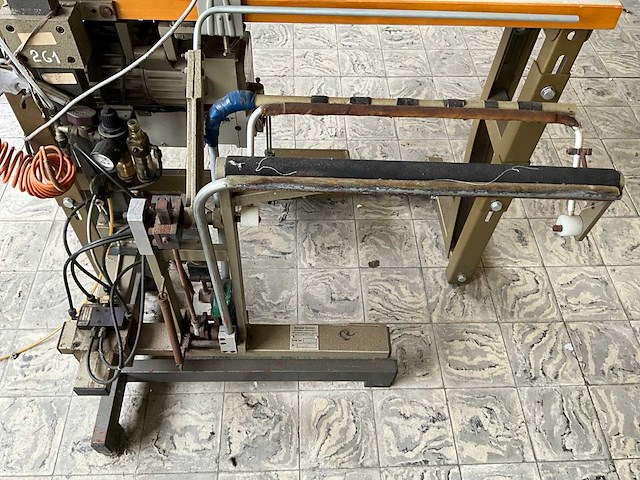 Brother exedra db2 b737 913 snelnaaier met langstukstapelaar beisler - afbeelding 3 van  3