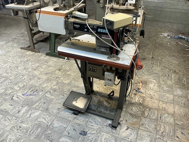 Brother exedra e-40 db2-b737-913 snelnaaier - afbeelding 1 van  9