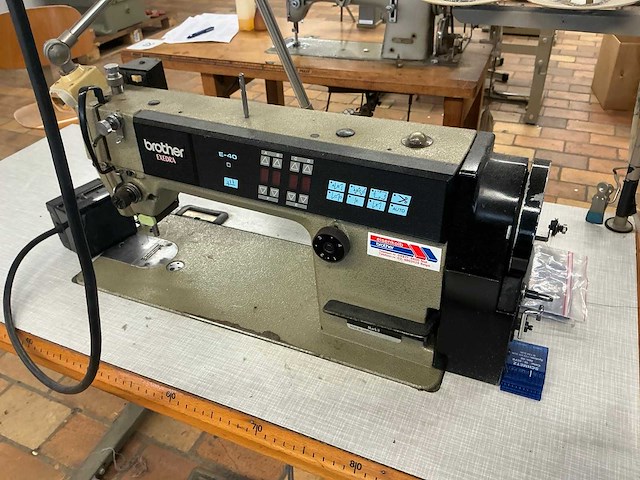 Brother exedra e-40 snelnaaier - afbeelding 2 van  5