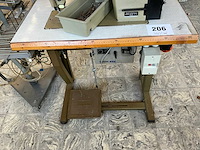 Brother exendra db2-b737-913 snelnaaier naaimachine - afbeelding 3 van  4