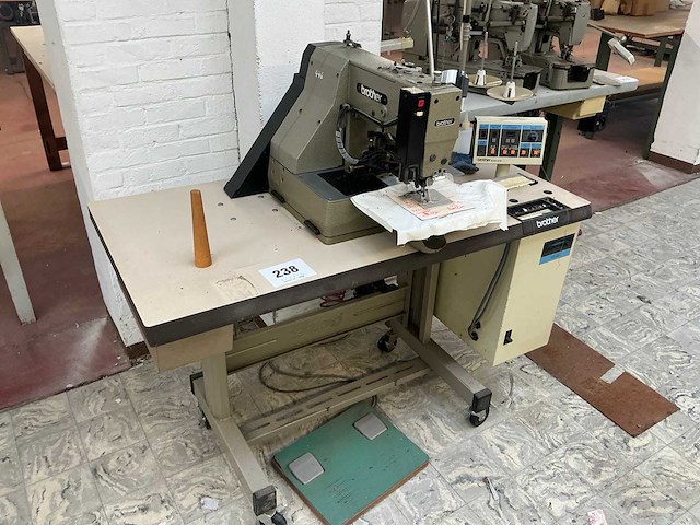 Brother lk3-b310-111 borduur machine - afbeelding 7 van  10
