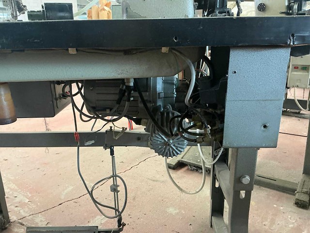 Brother lt2-b832-503 2 naalds naaimachine - afbeelding 6 van  7