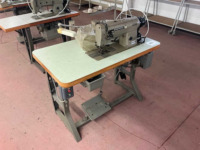 Brother lt2-b832-503 2 naalds naaimachine - afbeelding 4 van  9