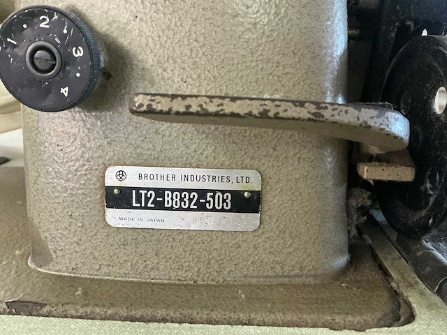 Brother lt2-b832-503 2 naalds naaimachine - afbeelding 3 van  3