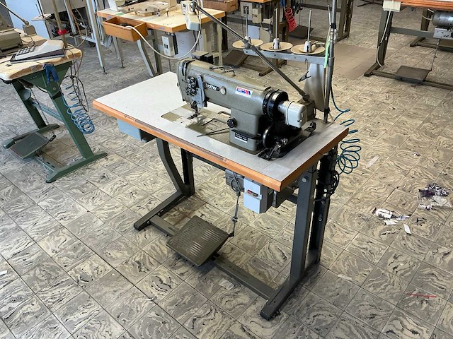 Brother lt2-b835-703a 2 naalds naaimachine - afbeelding 5 van  5
