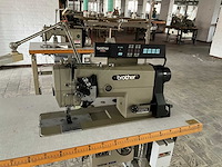 Brother lt2 b845 903 2-naalds naaimachine - afbeelding 9 van  9