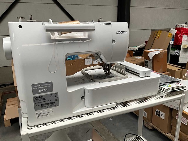 Brother m240ed borduurmachine - afbeelding 2 van  7