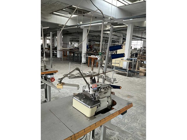 Brother ma4 v61 64-5 safetystitch machine - afbeelding 5 van  9