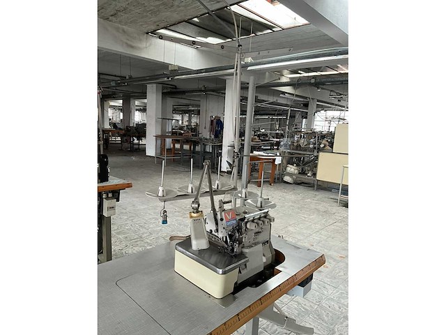 Brother ma4 vg1 g4-5 as safetystitch machine - afbeelding 5 van  10
