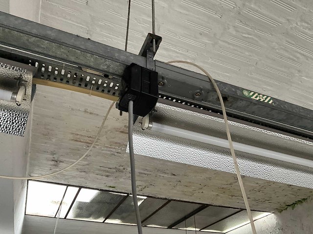 Brother ma4 vg1 g4-5 as safetystitch machine - afbeelding 2 van  7