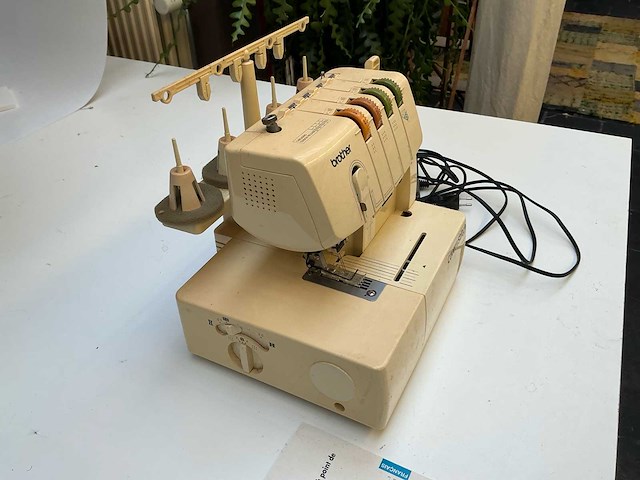 Brother naaimachine - afbeelding 7 van  7
