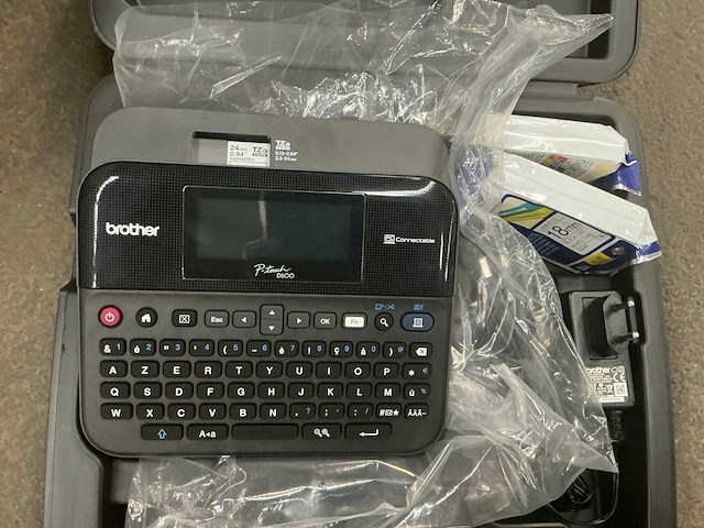 Brother p-touch d600 labelprinter - afbeelding 1 van  3