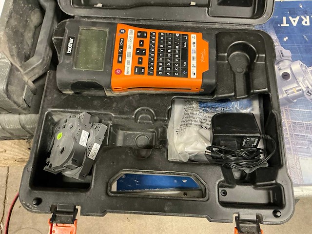 Brother p-touch e550w labelprinter - afbeelding 2 van  2