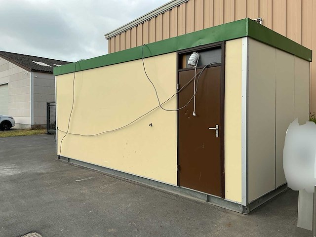 Brouwer bureaucontainer met keukenruimte - afbeelding 1 van  14