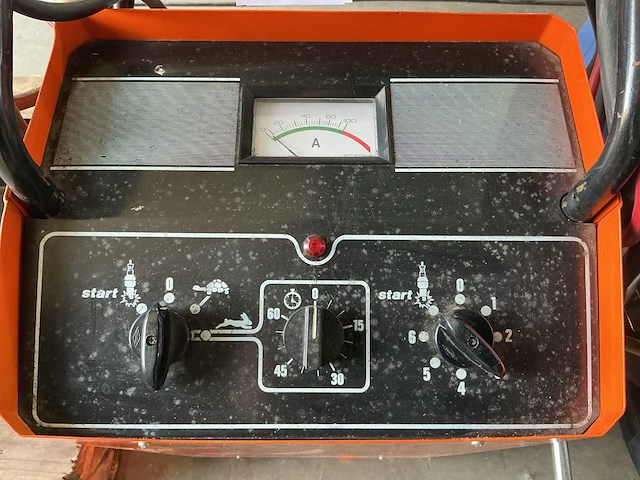 Brown 100-700 acculader booster - afbeelding 2 van  2