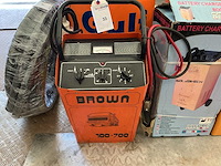 Brown 100-700 acculader+booster 12+24v - afbeelding 1 van  3