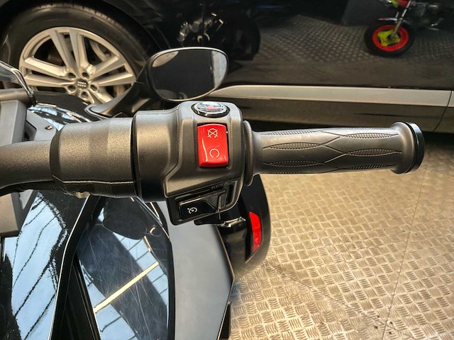 Brp can-am r moto - afbeelding 5 van  35