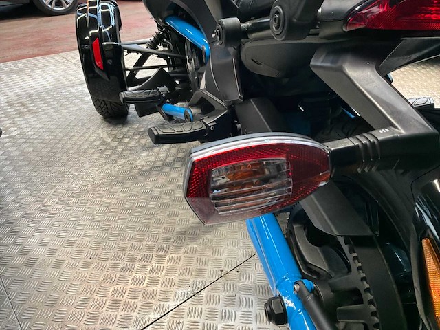 Brp can-am r moto - afbeelding 9 van  35