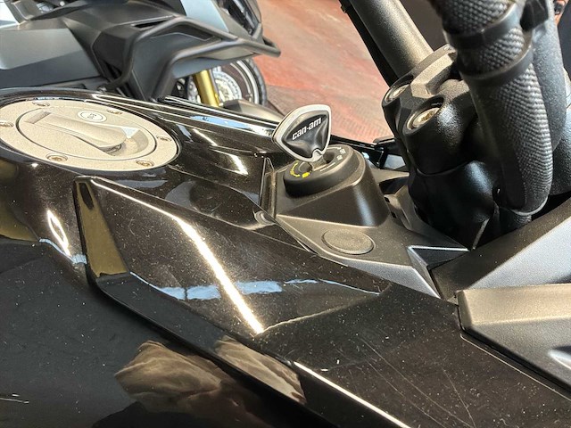 Brp can-am r moto - afbeelding 20 van  35