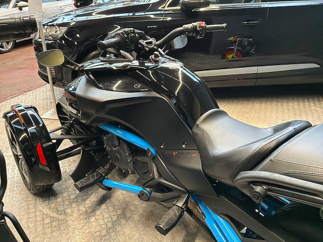 Brp can-am r moto - afbeelding 23 van  35