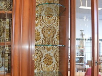 Bruin houten vitrinekast 6 deuren, 4 laden, 5 glazen deuren, afm. 300x235x55 - afbeelding 3 van  10