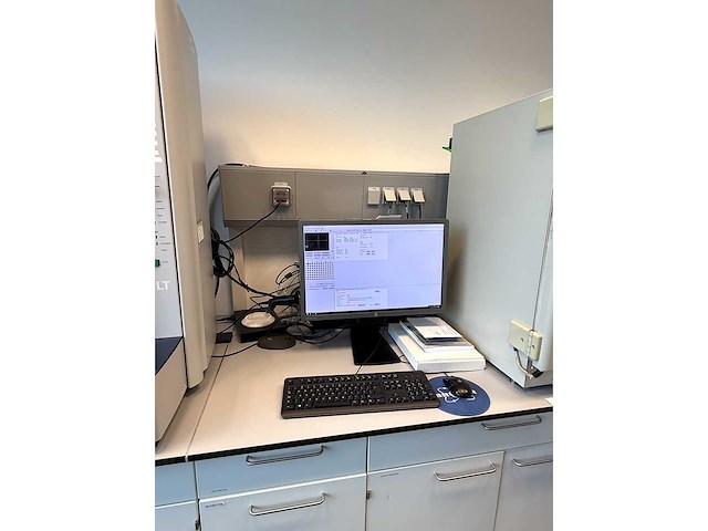 Bruker - microflex lt/sh - massaspectrometer - afbeelding 2 van  8