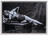 Bryan adams (1959), 'yasmin le bon, london' (2011), archival pigment print, n° 1/7 105 x 78 cm. (41.34 x 30.71 in.) - afbeelding 2 van  5