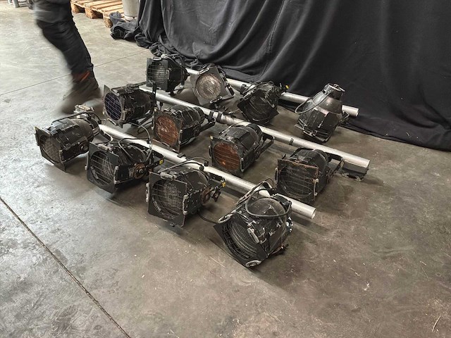 Bryte by projector by - afbeelding 1 van  8