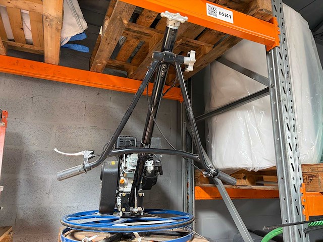 Bt 80 cm betonvlinder - vlindermachine - kantenmachine - afbeelding 1 van  4