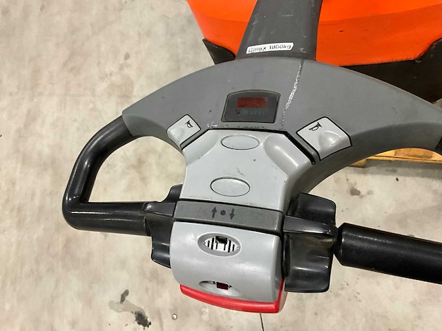 Bt elektrische palletwagen - afbeelding 8 van  9