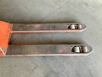 Bt hand hydraulische palletwagen - afbeelding 3 van  4