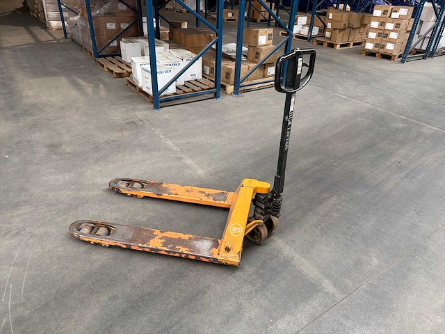 Bt hand hydraulische palletwagen - afbeelding 1 van  3