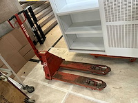 Bt l 2000 hand hydraulische palletwagen - afbeelding 1 van  3