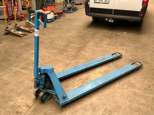 Bt l 2000 hand hydraulische palletwagen - afbeelding 1 van  4