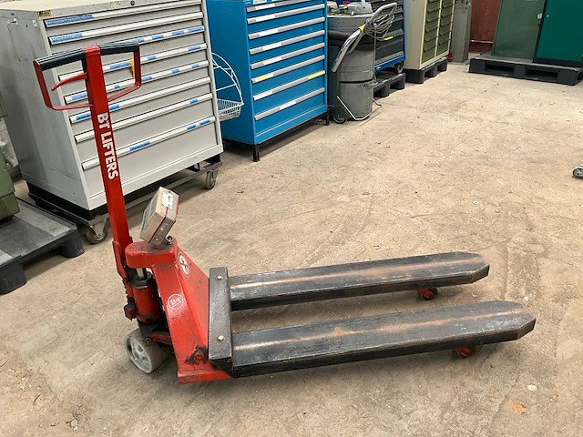 Bt lifter 2000 hand hydraulische palletwagen met weegschaal - afbeelding 1 van  8