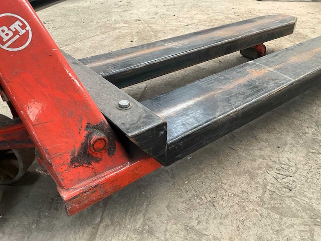 Bt lifter 2000 hand hydraulische palletwagen met weegschaal - afbeelding 7 van  8