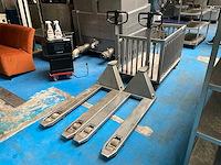Bt lifter hand hydraulische palletwagen (2x) - afbeelding 1 van  5