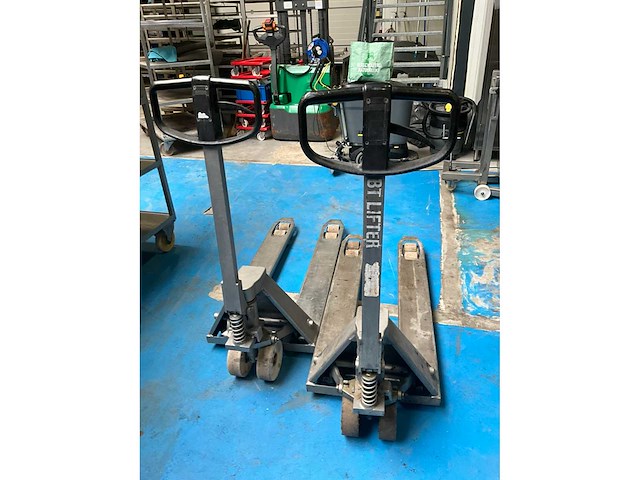 Bt lifter hand hydraulische palletwagen (2x) - afbeelding 4 van  5