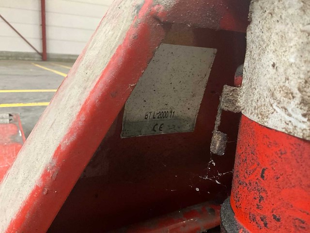 Bt lifter l 2000/11 transpallet - afbeelding 5 van  6