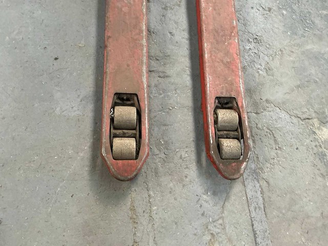 Bt lifters bt l2000 hand hydraulische palletwagen - afbeelding 3 van  7