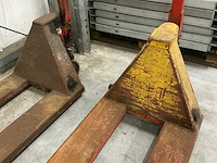 Bt lifters hand hydraulische palletwagen (2x) - afbeelding 2 van  5