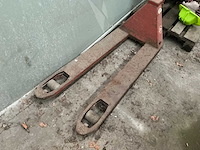 Bt lifters hand hydraulische palletwagen - afbeelding 2 van  4