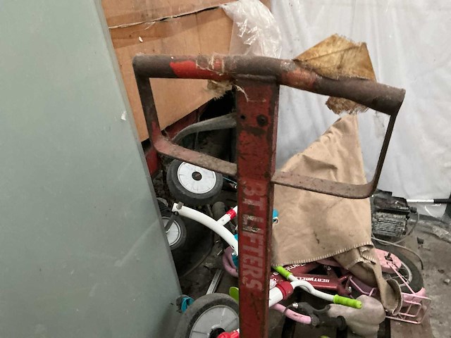 Bt lifters hand hydraulische palletwagen - afbeelding 4 van  4