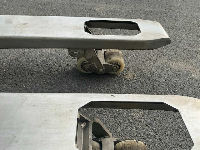 Bt rvs 2000 hand hydraulische palletwagen - afbeelding 5 van  34