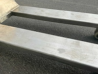 Bt rvs 2000 hand hydraulische palletwagen - afbeelding 6 van  34