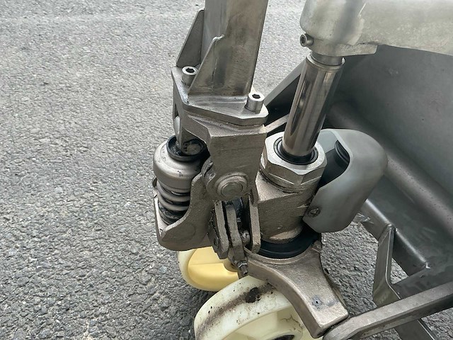 Bt rvs 2000 hand hydraulische palletwagen - afbeelding 10 van  34