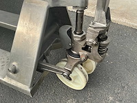 Bt rvs 2000 hand hydraulische palletwagen - afbeelding 15 van  34